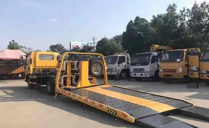寮步镇汽车中途维修案例